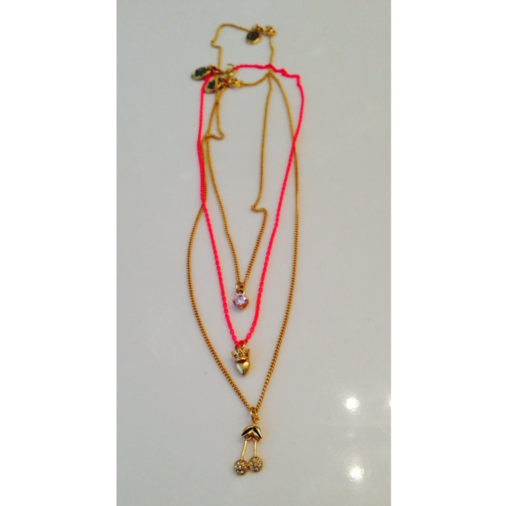 NWOT Juicy Couture Triple Charm Chain Necklace